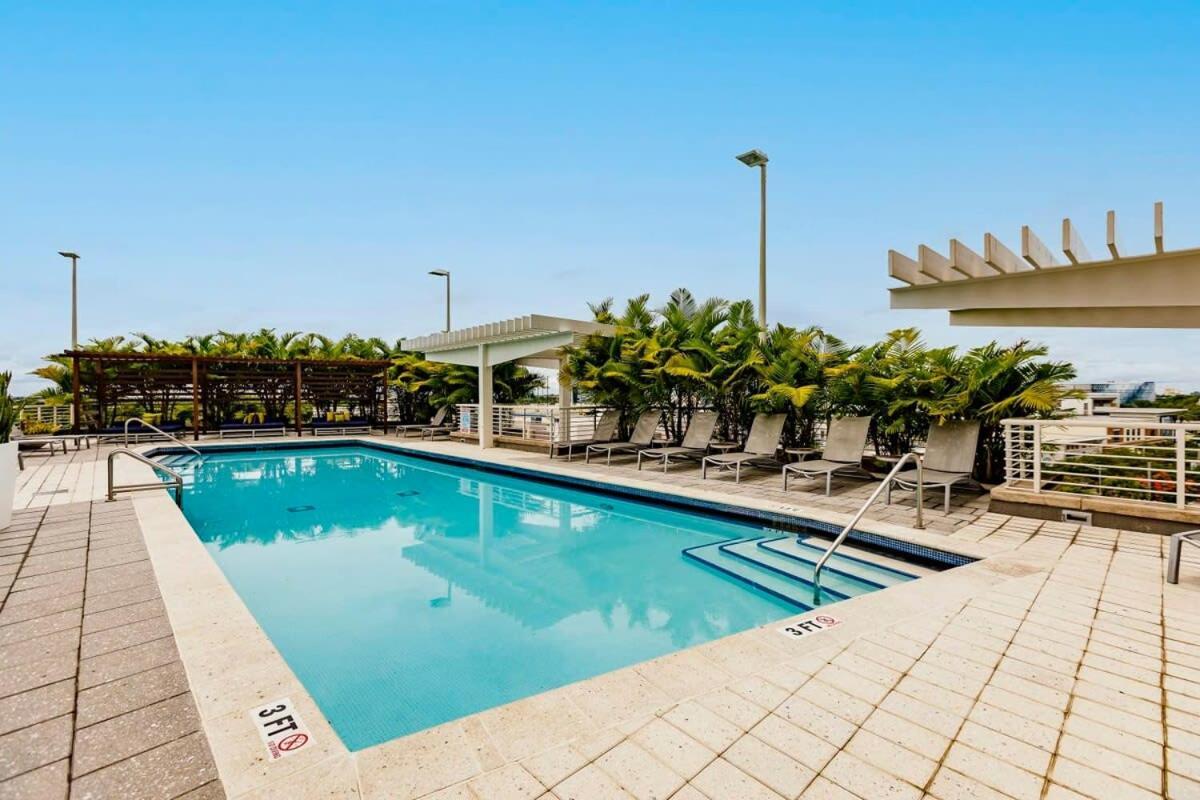 Palm Place Heart Of Miami With Parking Pool And Gym Eksteriør bilde
